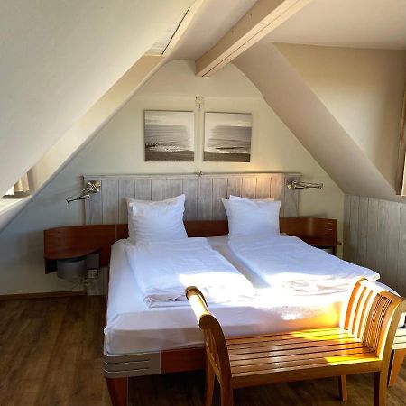 T Huuske Tuinappartement Met Fantastisch Uitzicht, Nabij Zee Zonnemaire Dış mekan fotoğraf