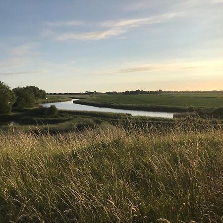 T Huuske Tuinappartement Met Fantastisch Uitzicht, Nabij Zee Zonnemaire Dış mekan fotoğraf