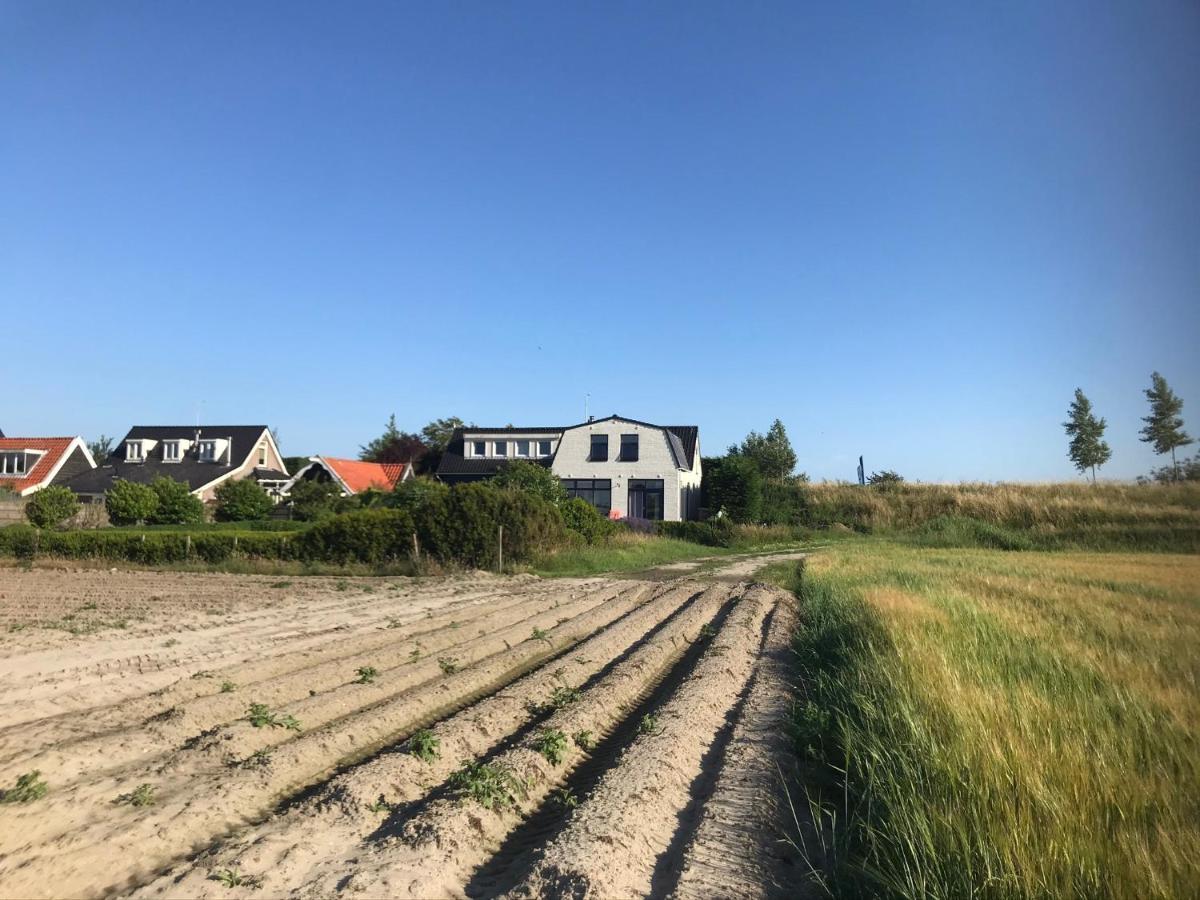 T Huuske Tuinappartement Met Fantastisch Uitzicht, Nabij Zee Zonnemaire Dış mekan fotoğraf