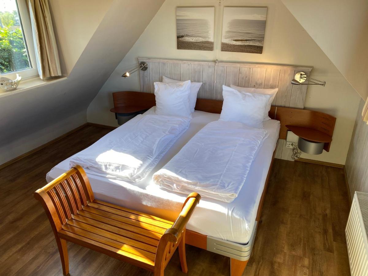 T Huuske Tuinappartement Met Fantastisch Uitzicht, Nabij Zee Zonnemaire Dış mekan fotoğraf
